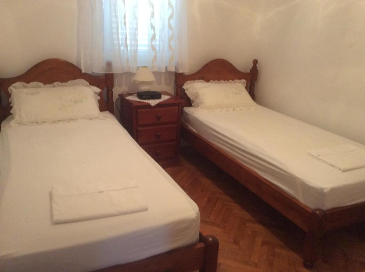 Apartman Nadia Karlobag Zewnętrze zdjęcie