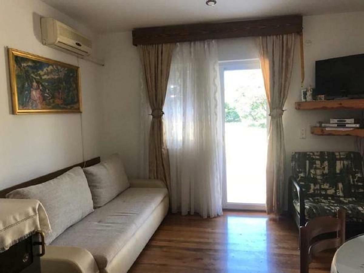 Apartman Nadia Karlobag Zewnętrze zdjęcie