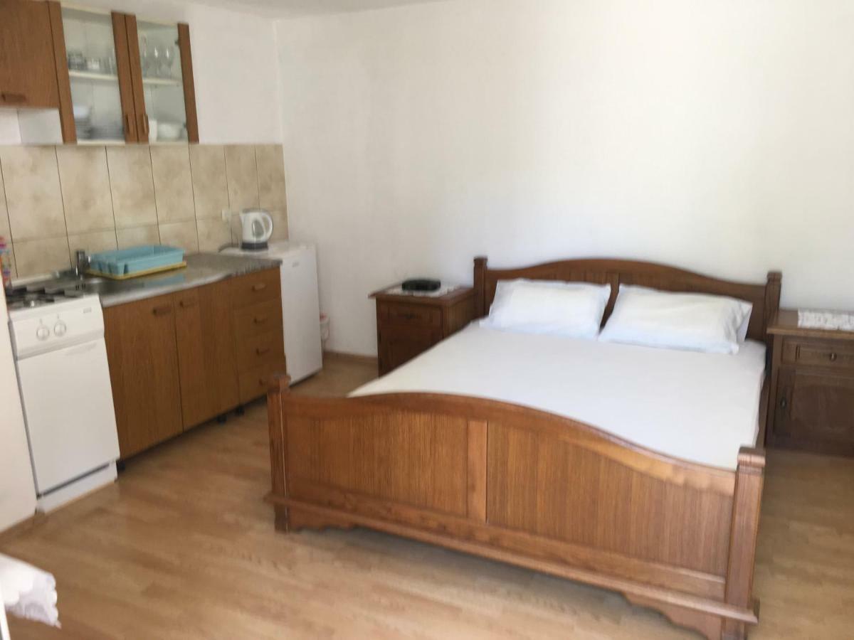 Apartman Nadia Karlobag Zewnętrze zdjęcie